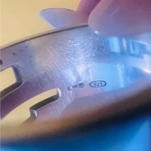 Gucci Wide G cutout ring *Full inclusion - Picture 6 of 14